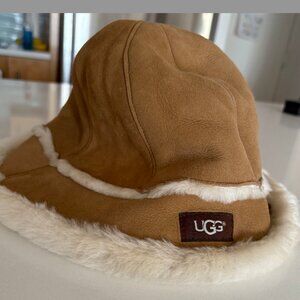 UGG Shearling Suede Bucket Hat